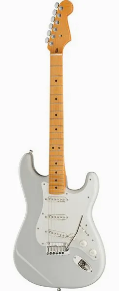 Fender Am Ultra II Strat MN AVL forfra