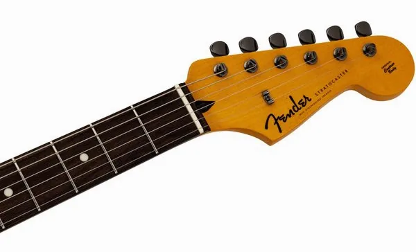 Fender MIJ Hybrid II Strat RW MAB, detalj 5